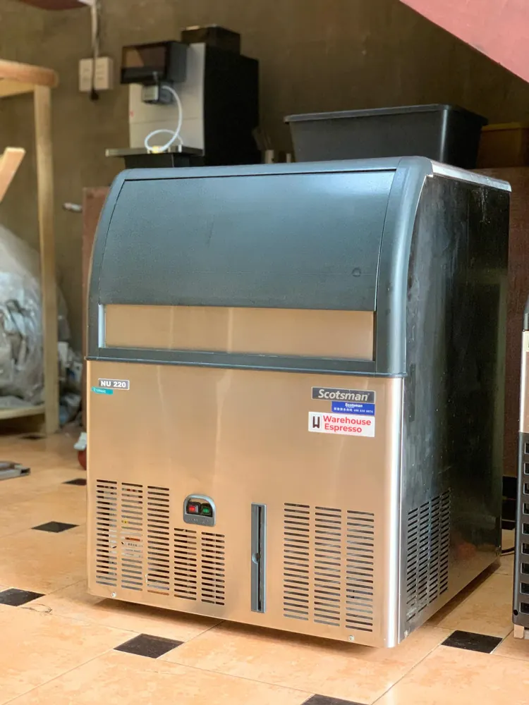 Scotsman NU 220